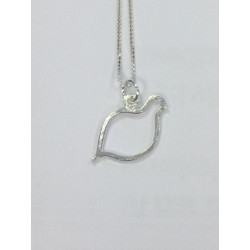 Halsband i silver med ett hänge i form av en ripa 2