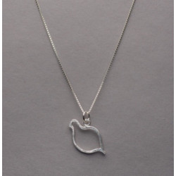 Halsband i silver med ett hänge i form av en ripa