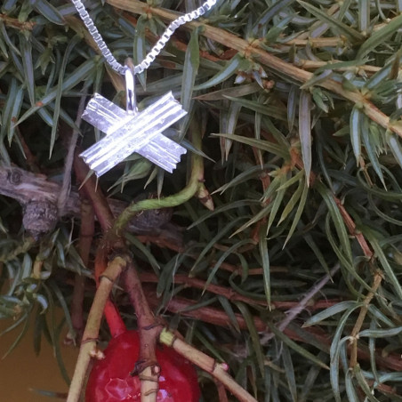 LEDKRYSS, minikryss hänge med kedja