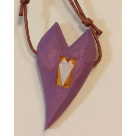 Täljt hjärthalsband