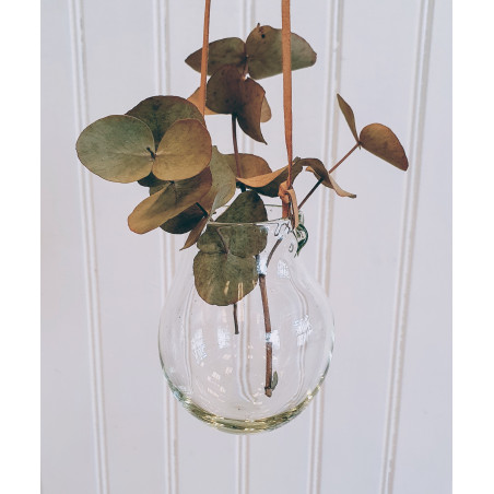 Hängande vas i glas