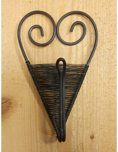 Krokar i trådslöjd