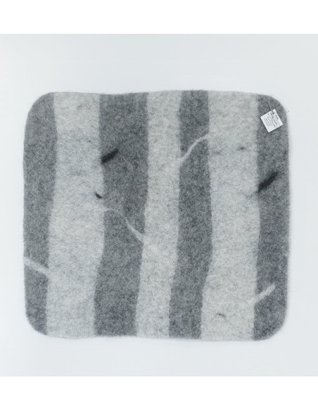 Sittdyna i tovad ull