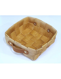 Korg i flätad näver